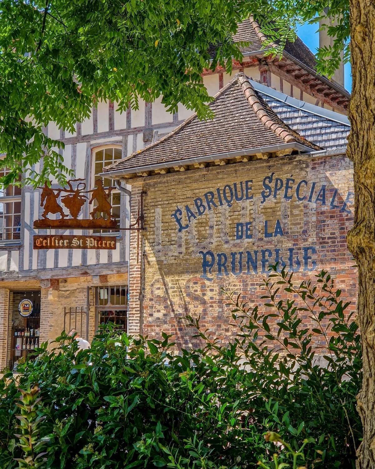Appartamento Le Sacre Troyes Esterno foto