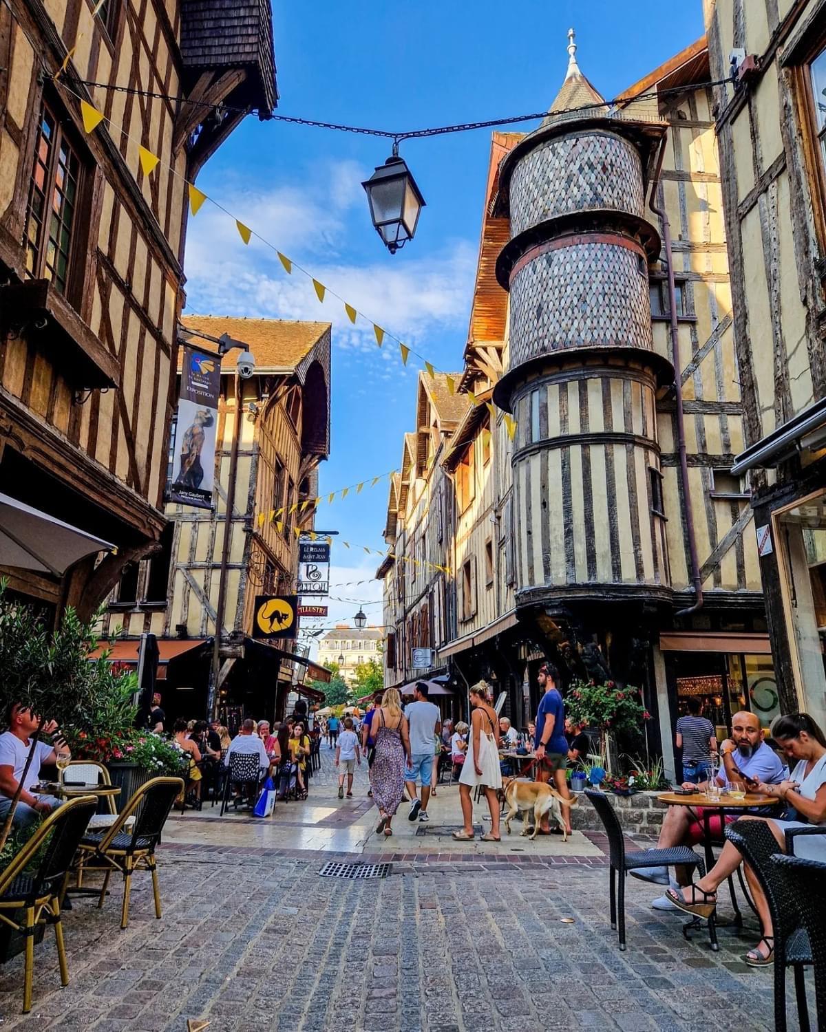 Appartamento Le Sacre Troyes Esterno foto
